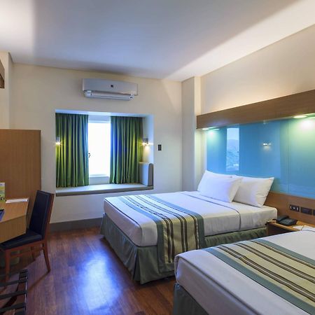 Microtel By Wyndham South Forbes Near Nuvali Santa Rosa  Exterior foto