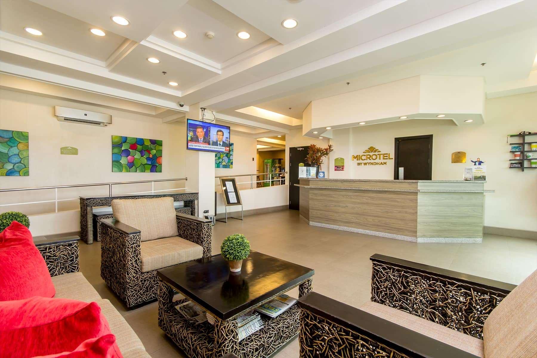 Microtel By Wyndham South Forbes Near Nuvali Santa Rosa  Exterior foto