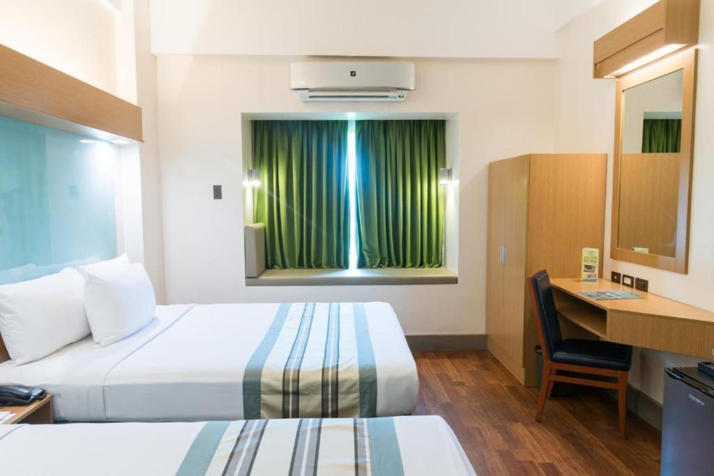Microtel By Wyndham South Forbes Near Nuvali Santa Rosa  Exterior foto