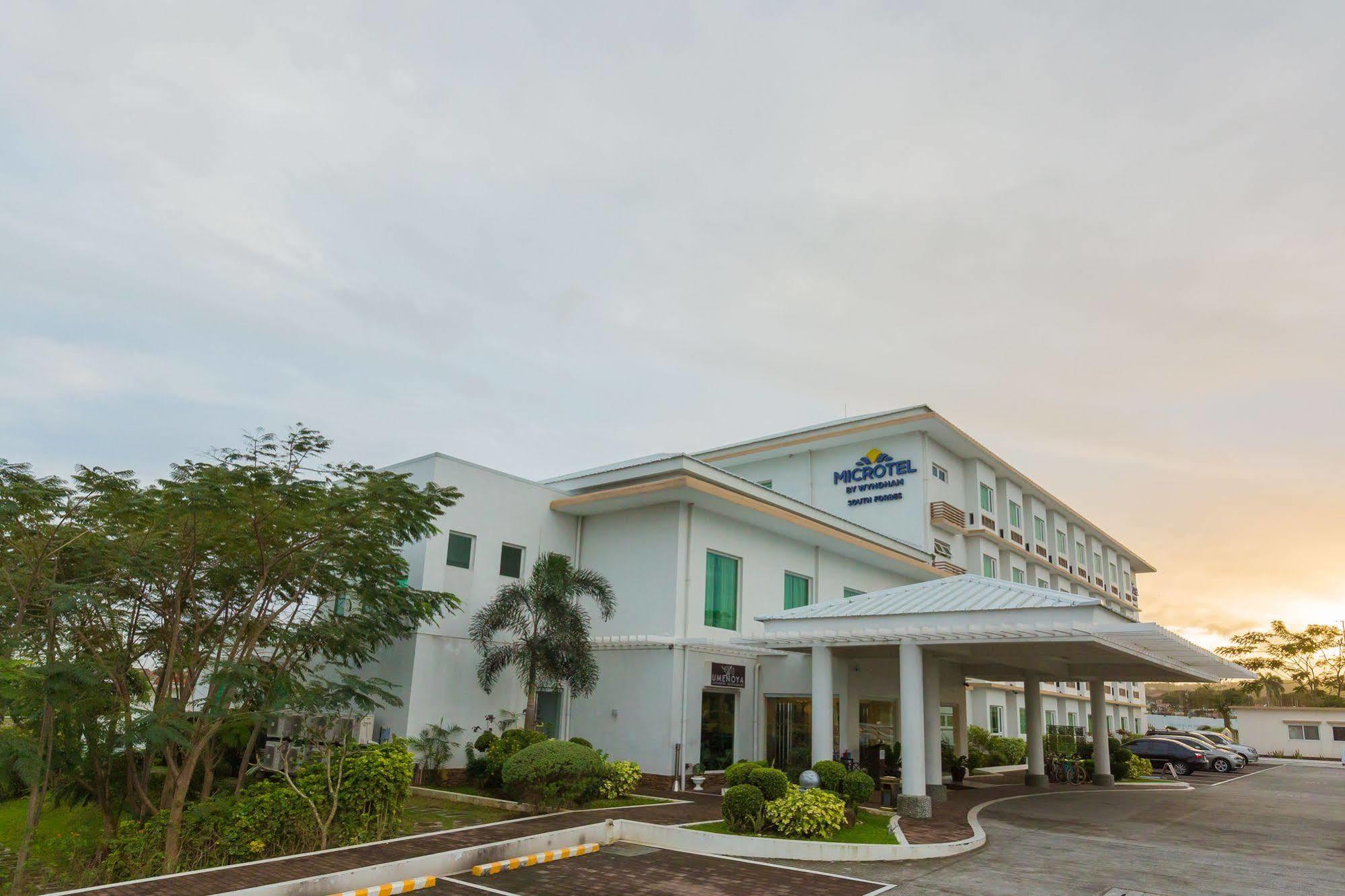 Microtel By Wyndham South Forbes Near Nuvali Santa Rosa  Exterior foto